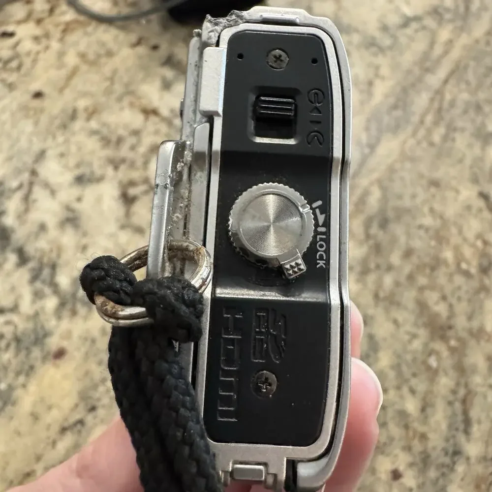 Olympus Stylus Tough TG-830 Shockproof Waterproof GPS 16MP Digital Camera FLAWS